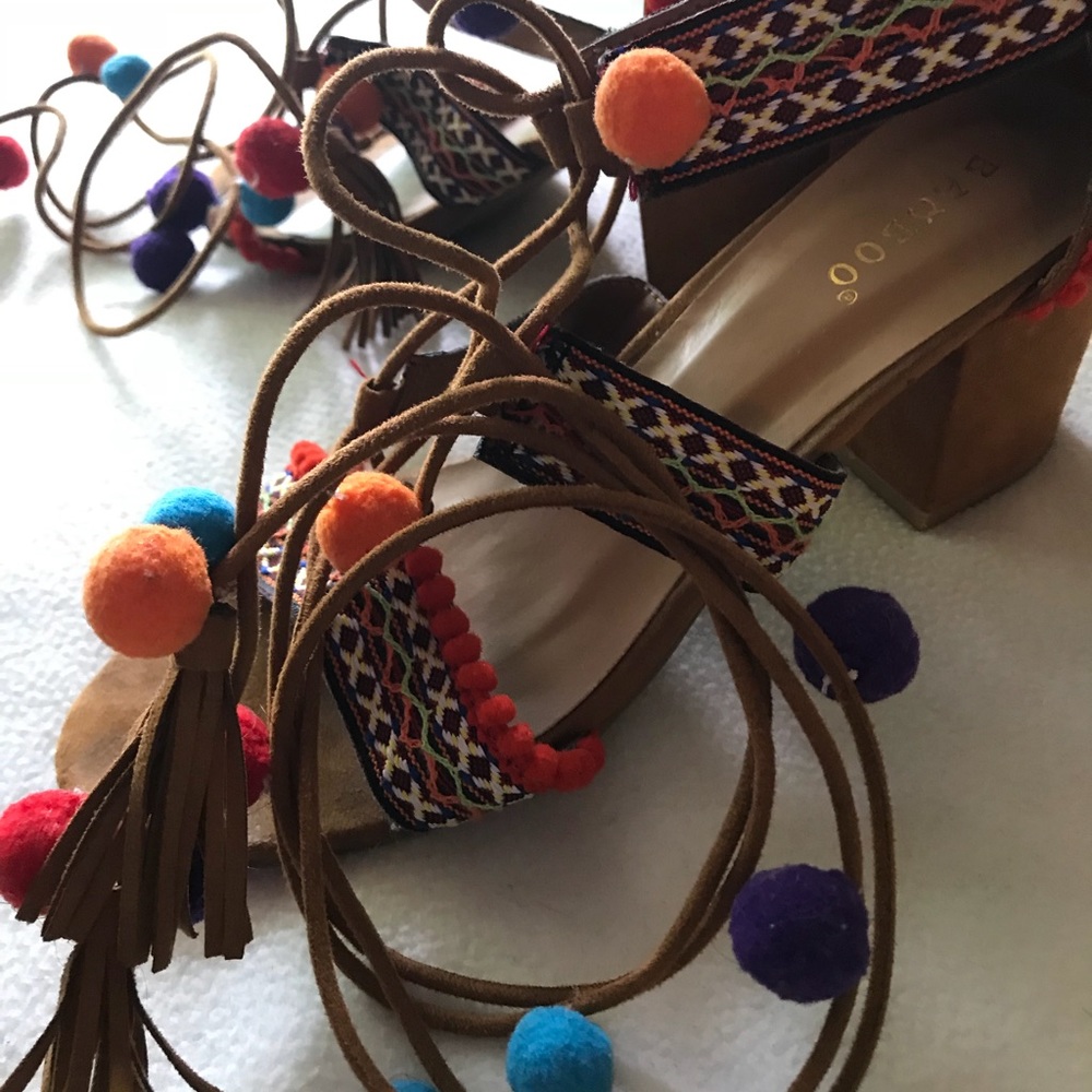 Pom Pom colorful sandals